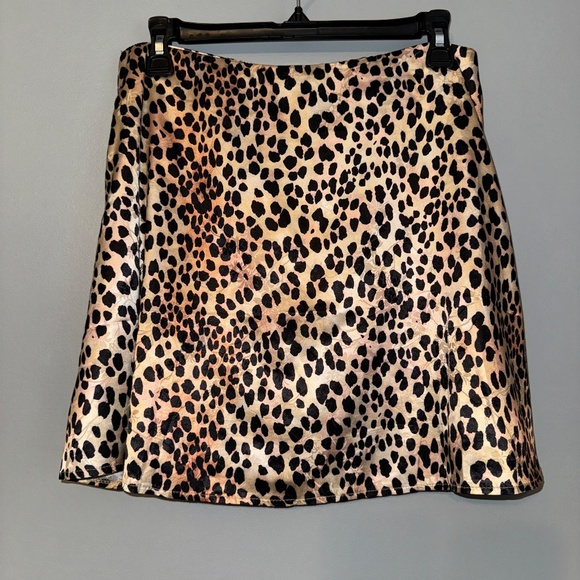 EUC Princess Polly Jemima Grace Leopard Print Mini Skirt Size 10 - Picture 7 of 8